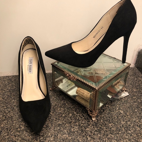 Cape Robbin Black High Heels - Picture 2 of 5